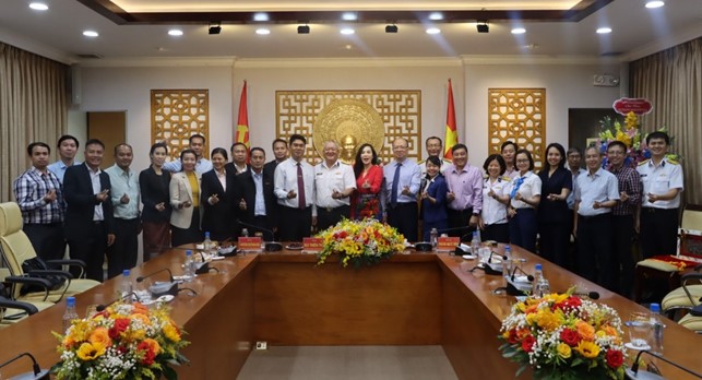 Đón tiếp, làm việc với Đoàn công tác của Bộ Công chính và Vận tải Lào về thỏa thuận hợp tác toàn diện trong lĩnh vực giao thông đường thủy tại Việt Nam