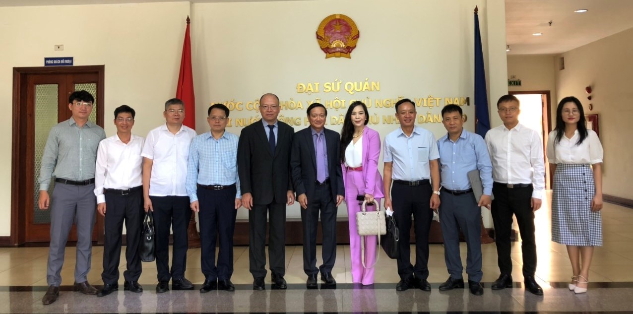 Đẩy mạnh hợp tác giữa Bộ GTVT Việt Nam và Bộ Công chính và Vận tải Lào trong lĩnh vực giao thông đường thủy