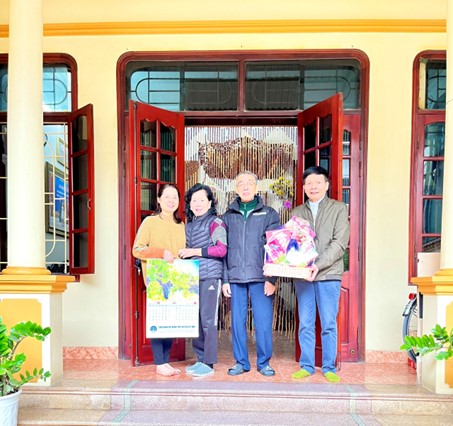 Cục Đường thuỷ nội địa Việt Nam thăm và chúc tết cán bộ hưu trí