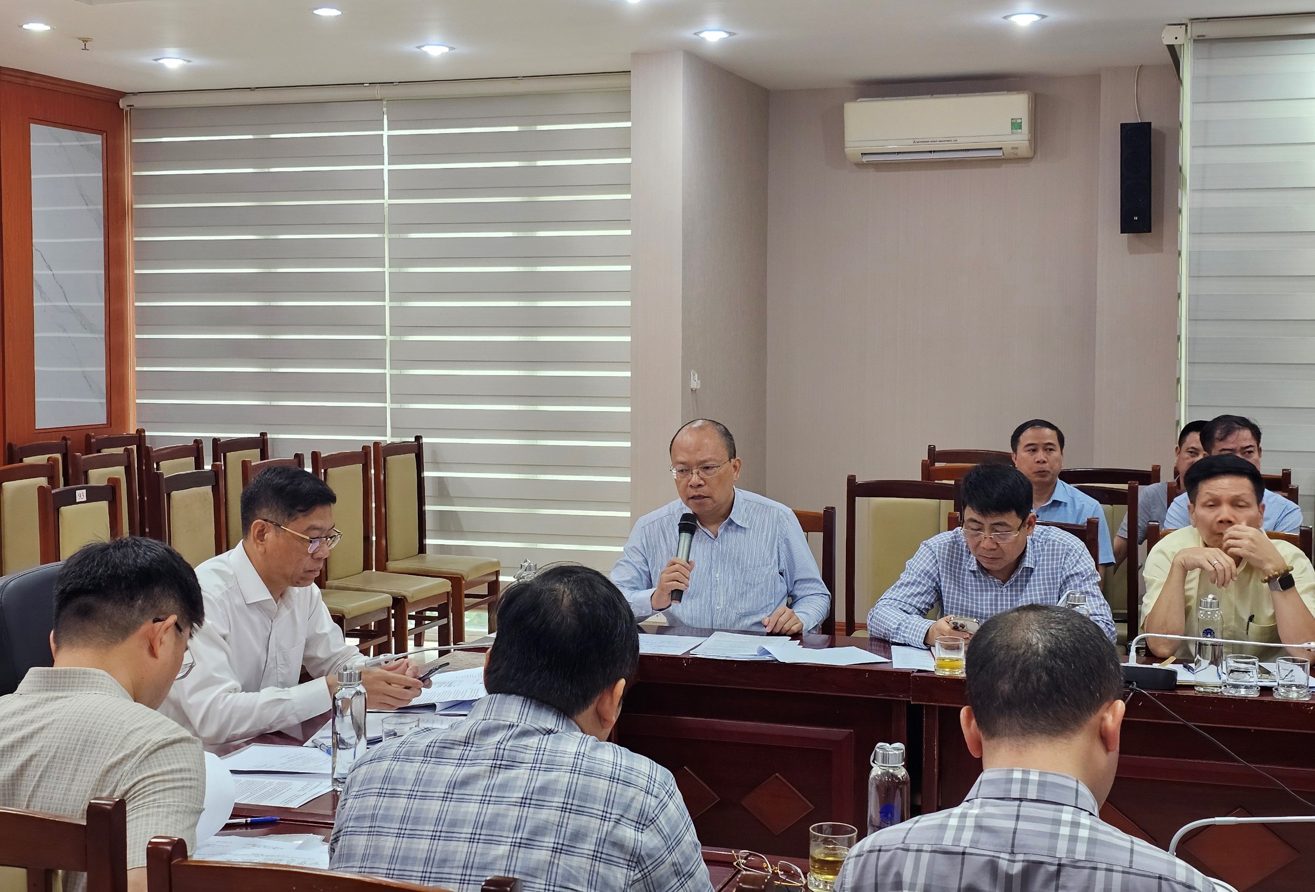 Thứ trưởng Bộ GTVT Nguyễn Xuân Sang chủ trì Hội nghị Giao ban công tác Quý I và triển khai nhiệm vụ Quý II năm 2024 với Cục Đường thủy nội địa Việt Nam